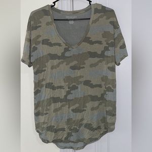 American Eagle Camo Tee Size XS